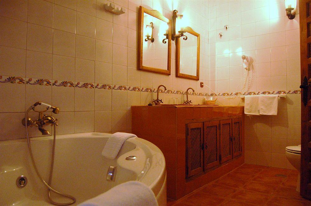 Posada De Jose Mª El Tempranillo Alameda Exteriör bild